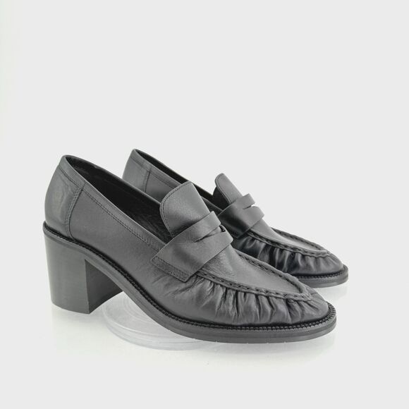 Aquatalia Shoes - Aquatalia Black Flats Sleek and Versatile